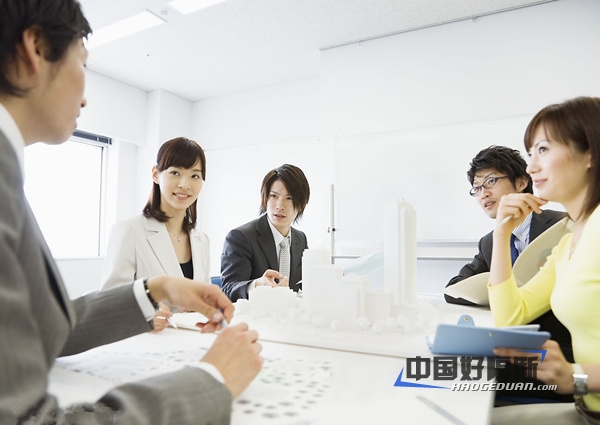 如何选择合适的办公隔断设计公司?