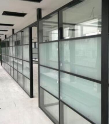 北京办公室玻璃隔断装修的好处